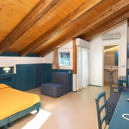 La Hotel